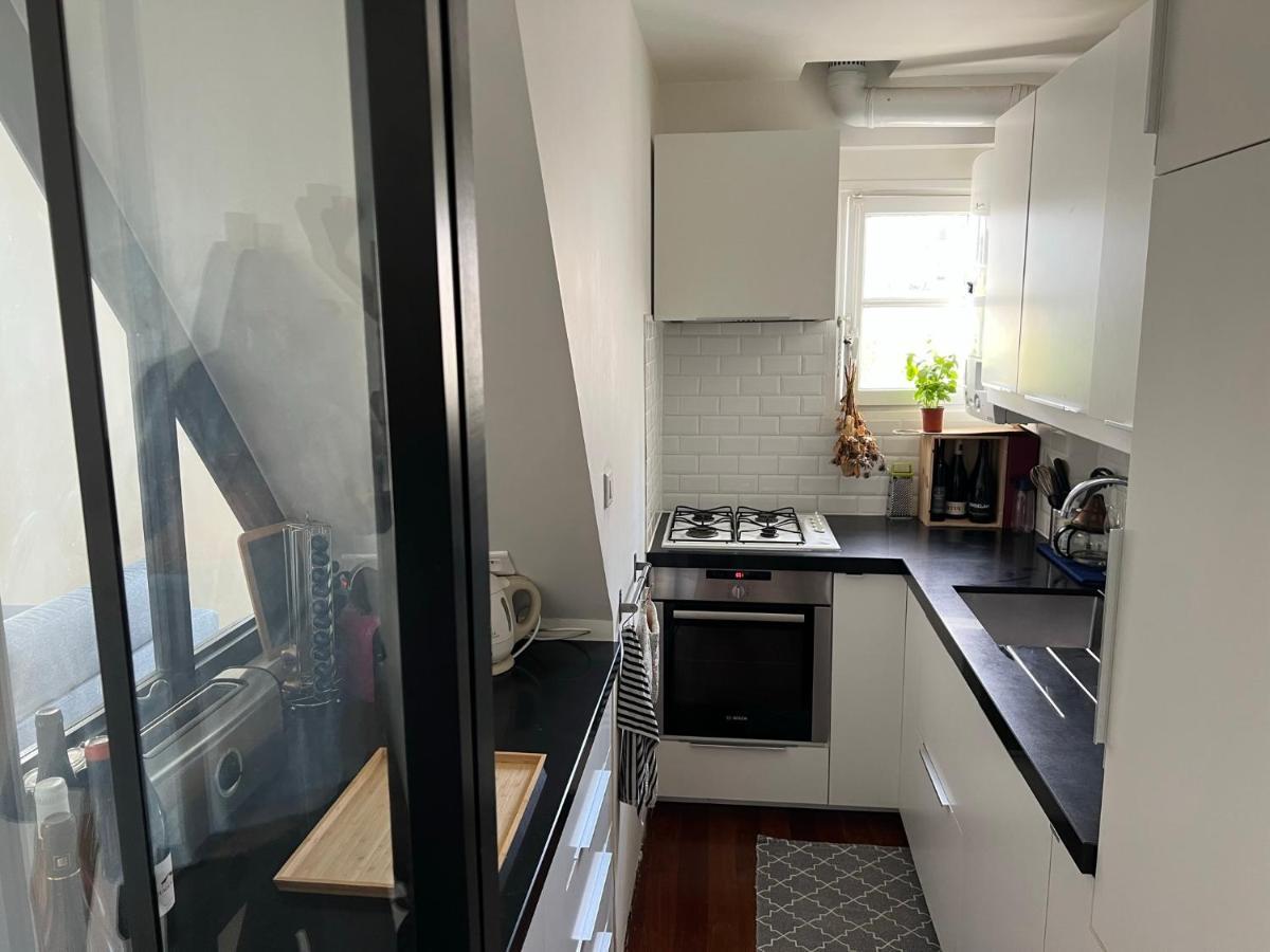 Duplex In Montmartre 4-5 Personnes Appartamento Parigi