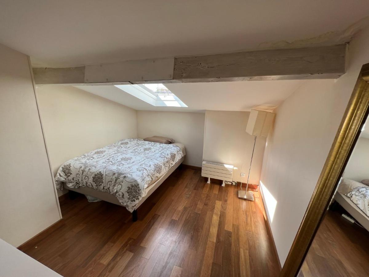 Duplex In Montmartre 4-5 Personnes Appartamento